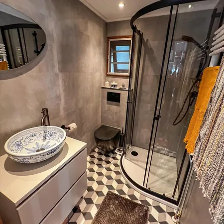 Alpesi faház Boshuisjes Veluwe Olijfje Met Omheinde Tuin