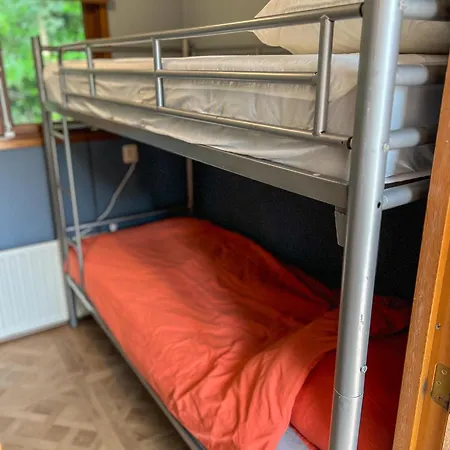 Alpesi faház Boshuisjes Veluwe Olijfje Met Omheinde Tuin *