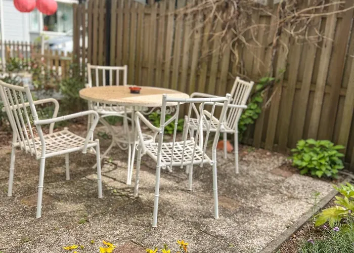 Boshuisjes Veluwe Olijfje Met Omheinde Tuin * Putten